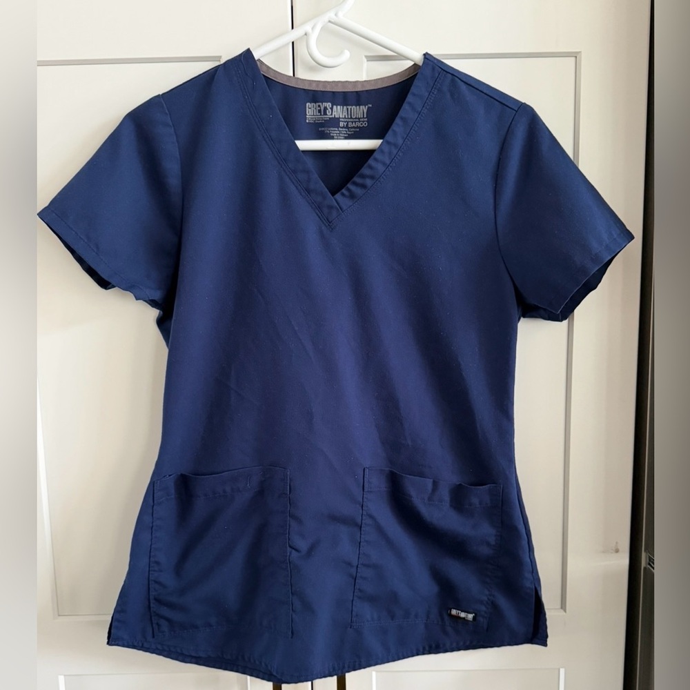 Greys Anatomy by Barco Women's V-
Neck Top - Size S Navy Blue